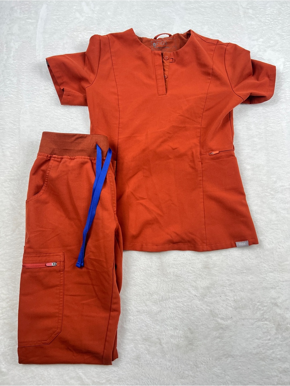 Figs Set Auburn (PO 2060) - Bristol Slim Henley Top Size XXS EUC - Yola High Ria